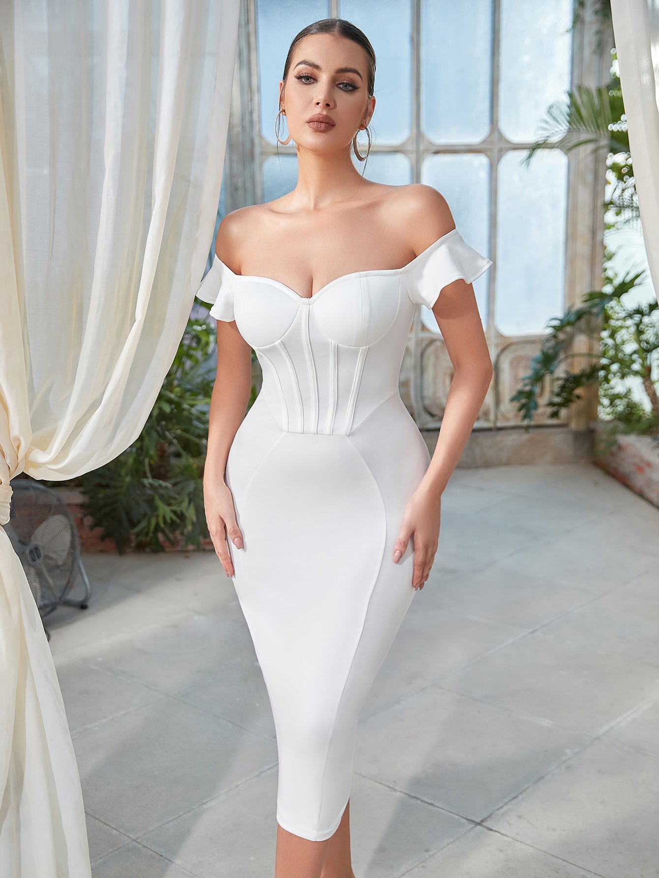 Elegant White Strapless Bandage Midi Dress for Banquet Evenings