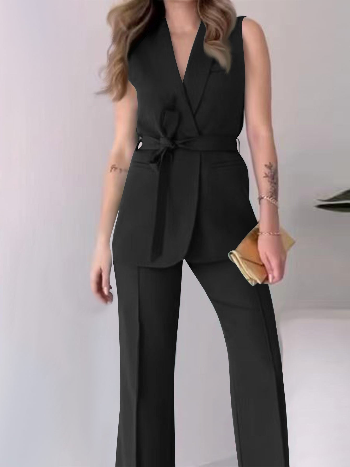 Refined White Polyester Sleeveless Straight Pants Suit