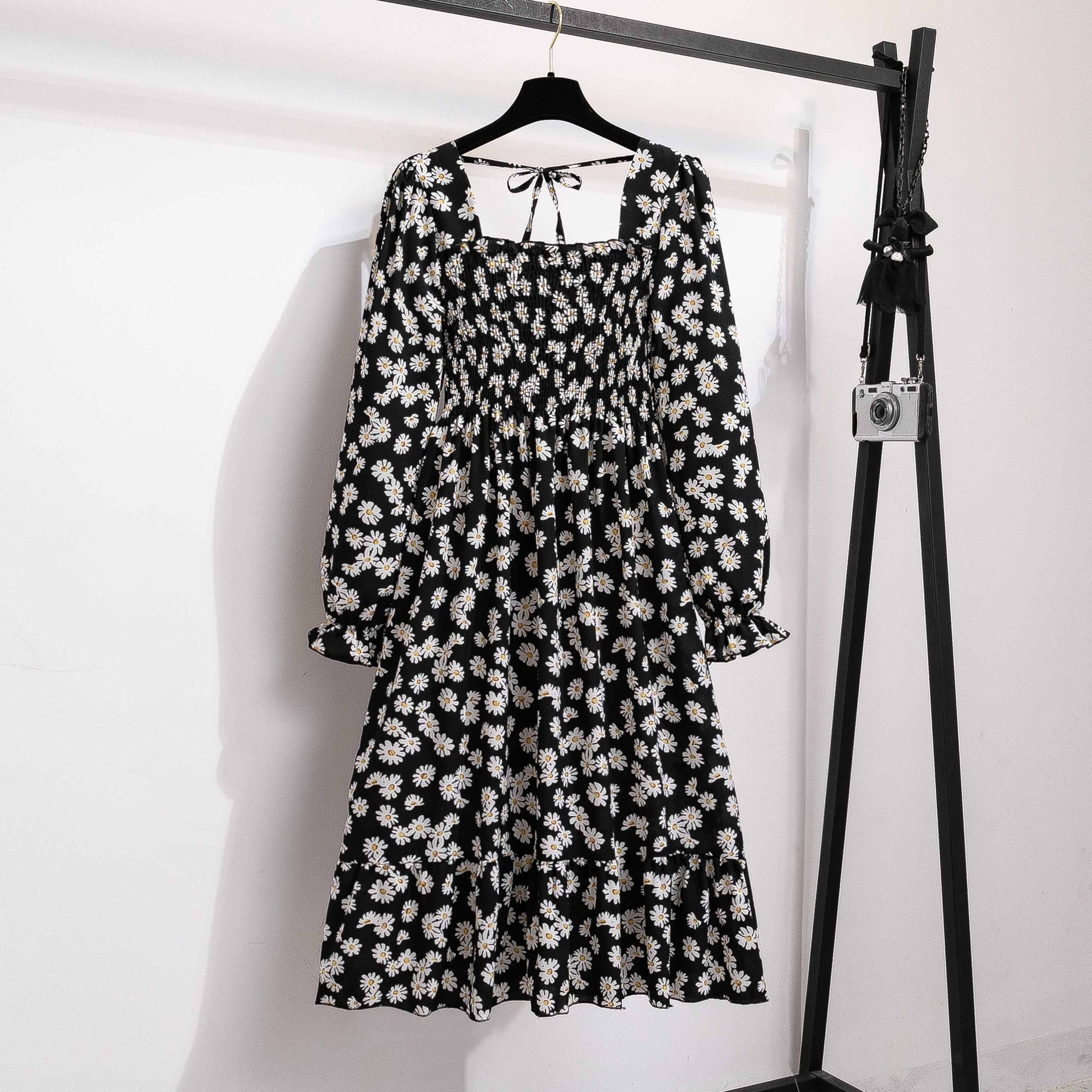 Vintage Floral Midi Dress — High‑Waist Square Neck